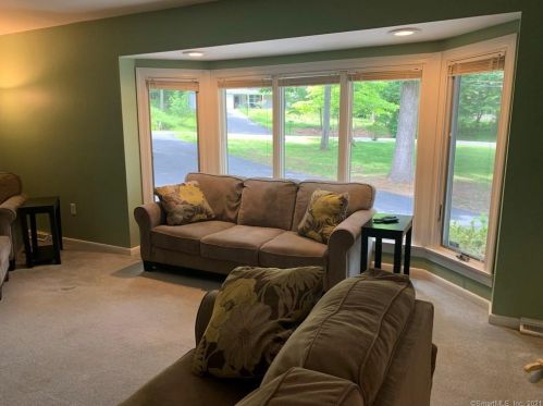 203 Hickory Hill Rd, New Britain CT  06052-1009 exterior