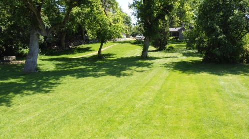 6285 Linnie Lac Pl, Waukesha, WI 53146-5415