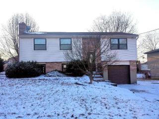 12053 Hazelhurst Dr, Cincinnati, OH 45240-1237