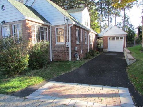 18 2nd St, Cornwall Hud, NY 12520-1309