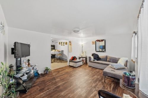 9 Elm St, Paterson NJ  07501-1859 exterior