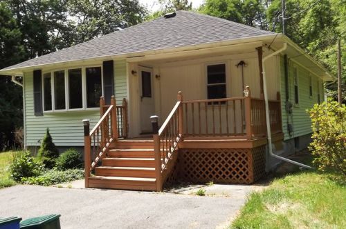 166 Jenckes Hill Rd, Lincoln, RI 02865-4431