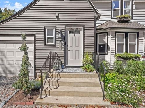 530 Whittemore Rd, Waterbury, CT 06762-3112