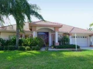 2223 Lakewood Dr, Nokomis, FL 34275-3502