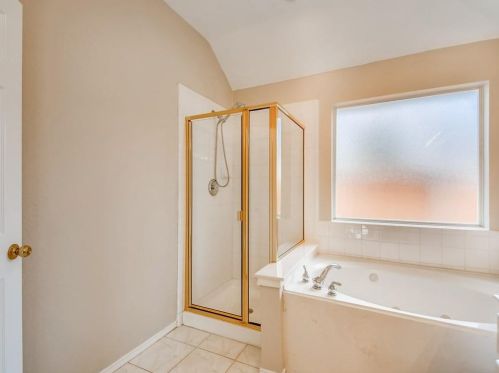 18640 Gibbons Dr, Dallas TX  75287-4042 exterior