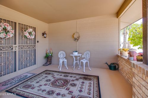 12310 Foxfire Dr, Sun City, AZ 85375-5126