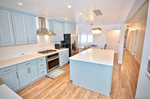 6125 Avenorra Dr, La Mesa, CA 91942-2228