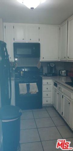 9625 Sylmar Ave, Van Nuys, CA 91402-1149