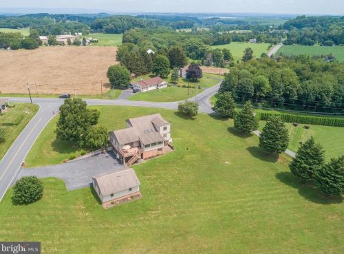 1342 Fairview Dr, Dauberville PA  19533-9185 exterior