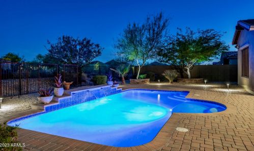 32629 15th Gln, Phoenix, AZ 85085-8082