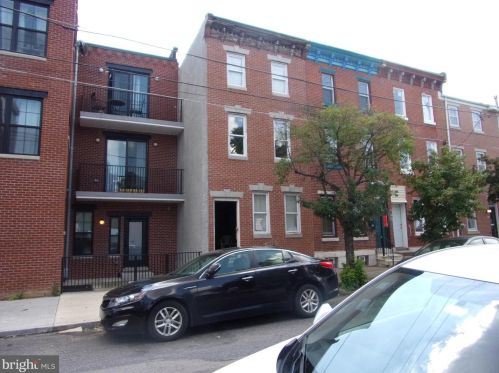 2467 Amber St, Philadelphia, PA 19125-1620