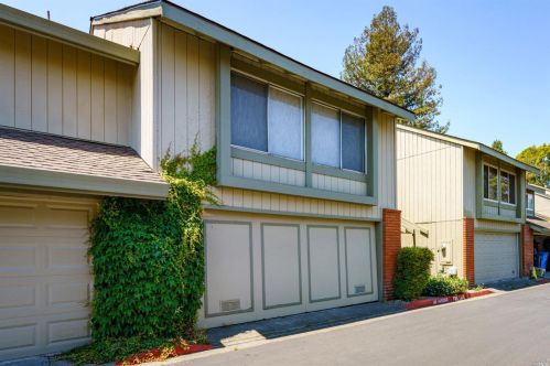 3115 Luna Ct, Santa Rosa, CA 95405-8674