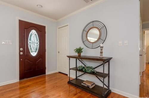 263 Lower Rocky Point Rd, Miller Place NY  11764-1650 exterior