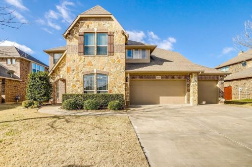 1024 Tara Dr, Burleson, TX 76028-8243