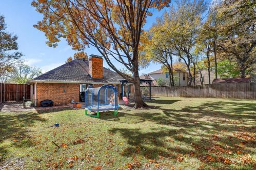 2300 Timberglen Dr, Lewisville TX  75028-1916 exterior