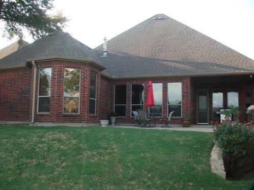 856 Merion Dr, Burleson TX  76028-3282 exterior