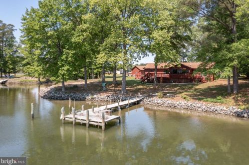 53 Cabin Point Dr, Montross, VA 22520-4024
