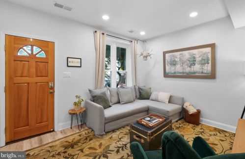 1720 Seaton St, Washington, DC 20009-2626
