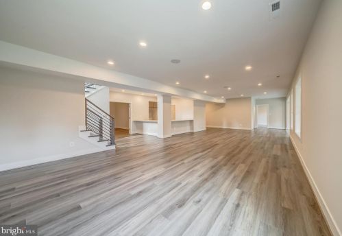 6580 Brooks Pl, Falls Church VA  22044-1105 exterior