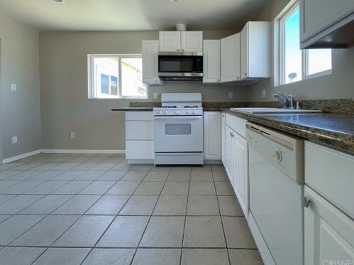 44827 Redwood Ave, Lancaster, CA 93534-2627