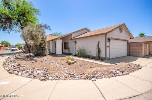 4664 Warner Ter, Tucson, AZ 85705-4828
