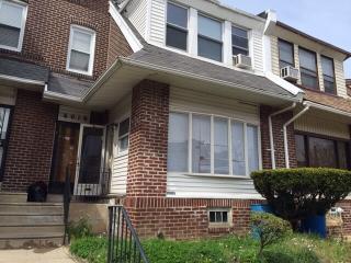 6019 Hazelhurst St, Philadelphia PA  19151-3533 exterior