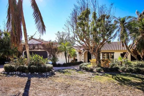 698 Anchor Dr, Sanibel, FL 33957-4900