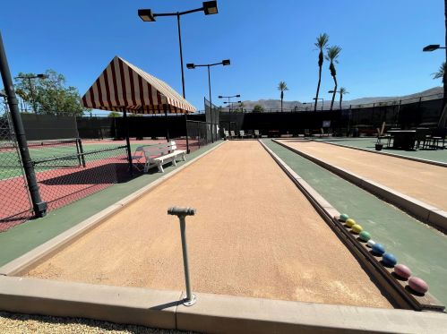 16 La Cerra Cir, Rancho Mirage CA  92270-3808 exterior