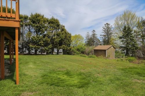 853 Boston Neck Rd, South Kingstown RI  02882-2904 exterior