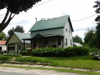 10 Post Rd, Crary Mills, NY 13617-4451