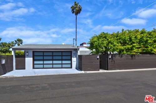 3609 Berry Dr, North Hollywood, CA 91604-3853