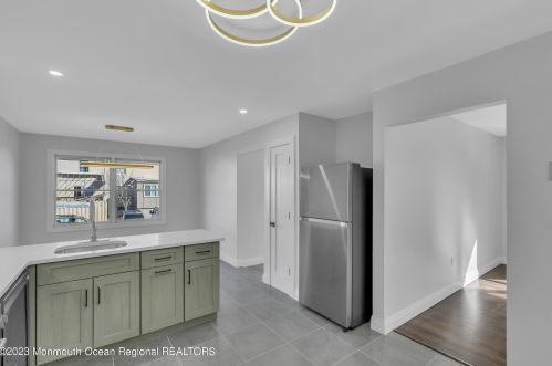 23 Kletsk Hl Rd, Lakewood NJ  08701-2971 exterior