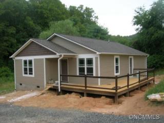 15 Barclay Rd, Biltmore Lake, NC 28715-9614