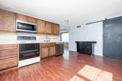 725 Eastern Ave, Bellefontaine OH  43311-2615 exterior