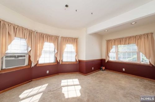 131 Schley St, Outwater NJ  07026-2337 exterior