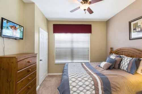 2539 Renshaw St, Kissimmee FL 34747-2108 exterior