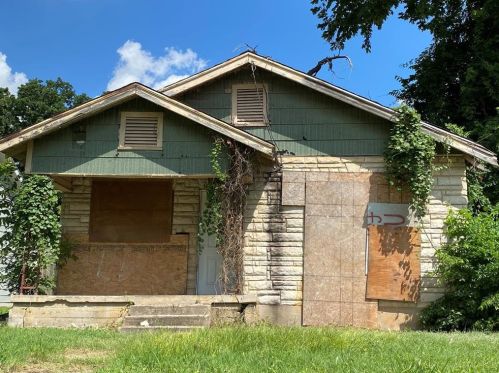 2839 Frost Ave, Dallas TX  75215-4726 exterior