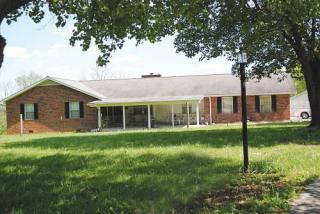 1918 Charles G Seivers Blvd, Clinton, TN 37716-6761