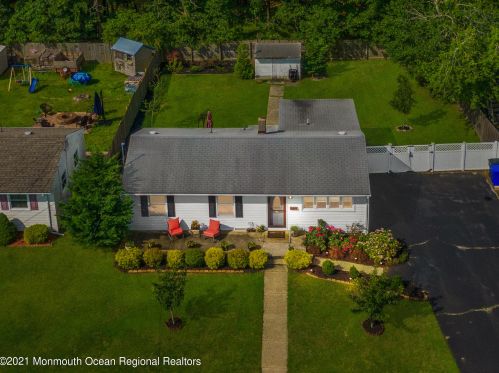 317 Northrop Rd, Bricktown, NJ 08723-6811