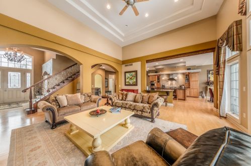 603 Thornbush Cir, Chenequa WI  53029-8648 exterior