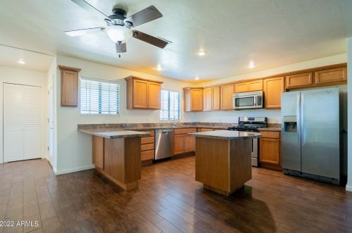 4220 16 Dr, Phoenix AZ  85015-1426 exterior