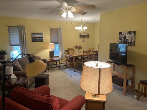 11917 Appleton Ave, Milwaukee, WI 53224-4927