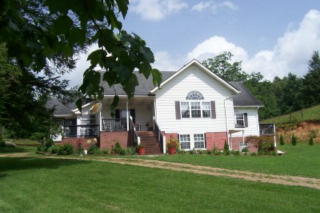 1069 Airport Rd, Franklin, NC 28734-6304