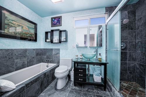 11225 Westonhill Dr, San Diego CA  92126-1447 exterior