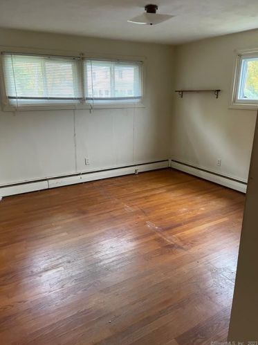 16 Eastwood Rd, Groton CT  06340-6011 exterior