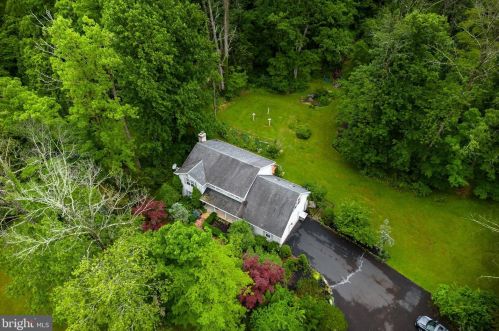 96 Steinmetz Rd, Collegeville PA  19473-1422 exterior