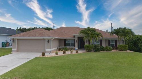 1917 30th St, Cape Coral, FL 33914-4079