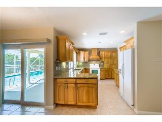 93 Hibiscus Dr, Punta Gorda FL  33950-5074 exterior