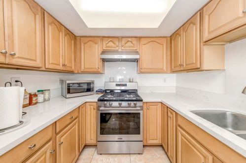7883 Cerritos Ave, Stanton CA  90680-1686 exterior