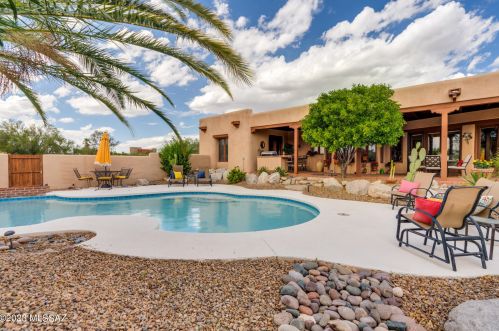 6251 Camino Katrina, Tucson, AZ 85718-2837